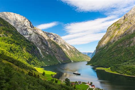 Top 5 fjord hikes in Norway