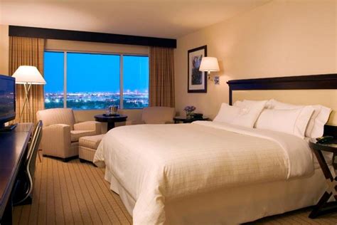 Hotels near AT&T Stadium: Hotels in Dallas