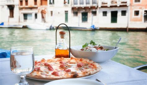 Where to Eat the Best Pizza in Venice, Italy | The Italian On Tour ...