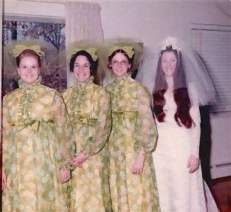 46 Hilarious Vintage Bridesmaid Dresses That Didn't Stand The Test Of Time | DeMilked