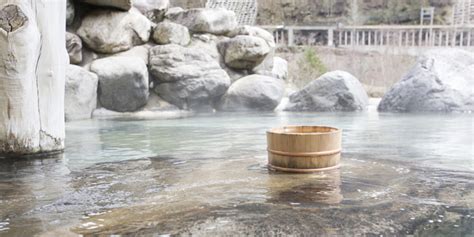 Learn About and Enjoy the Benefits of Hot Springs! | HAPPY BATH