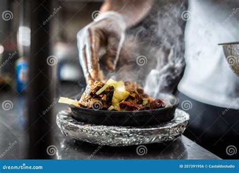 Indian Kebab Platter in Sizzling Plate Stock Photo - Image of vegetable ...