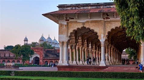 Agra Fort: Unveiling the Majestic Citadel of Mughal Grandeur - Delhi ...