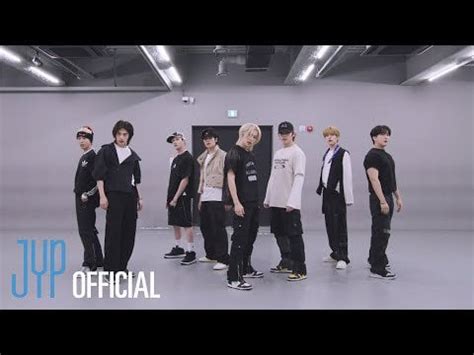 230605 Stray Kids “특 (S-Class)” Dance Practice Video : r/straykids