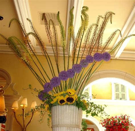 Bellagio Las Vegas Flower Arrangement | Corporate flowers, Flower ...