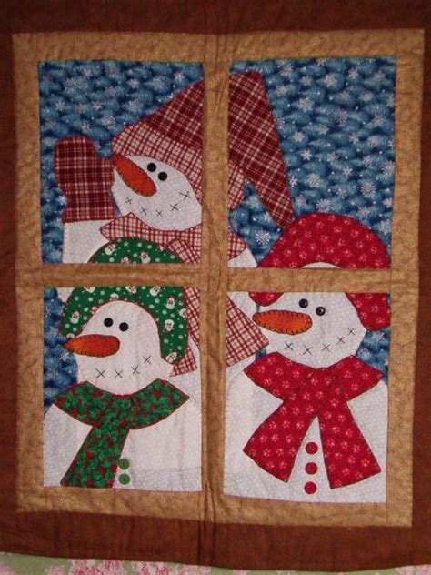 8 Christmas Snowman Quilt Patterns | Christmas quilts, Christmas applique, Snowman quilt