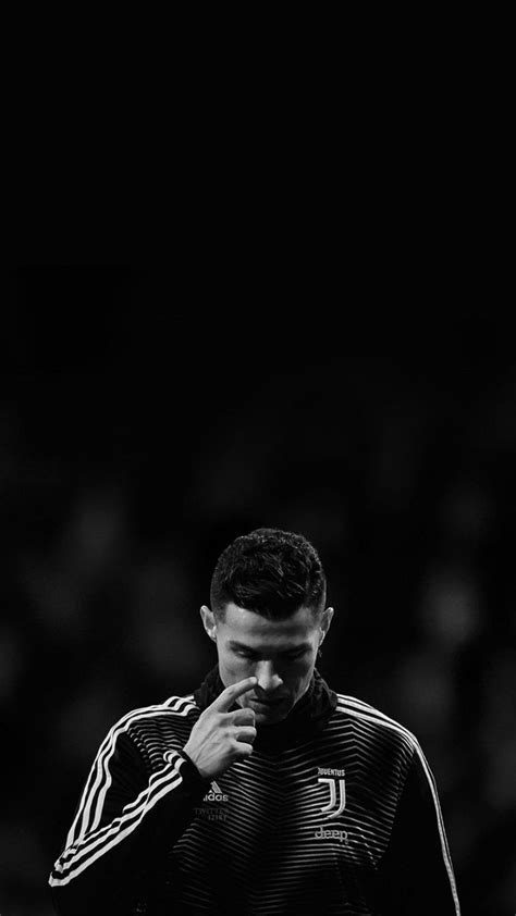 536 Wallpaper Ronaldo Hitam Images & Pictures - MyWeb