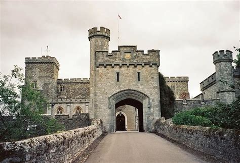 Powderham Castle | Boarding-Time