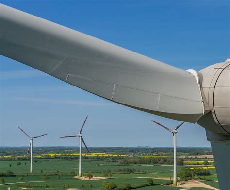 New radar scanner tests wind turbine blades for defects