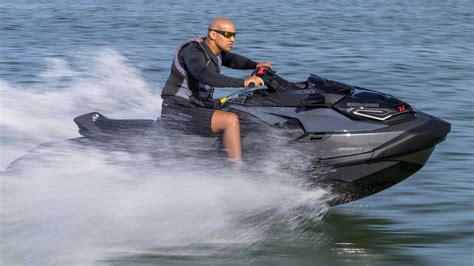 2022 Sea-Doo RXT-X300 and RXP-X300 get triple black treatment, price ...