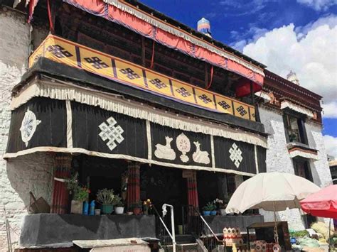 Jokhang temple: one of the most important temples in Tibet