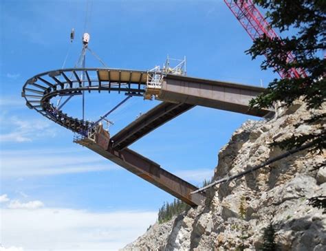 See the Ice field in Canadian Rockies from Glacier Skywalk with Glass-bottom