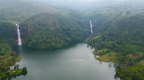 Premium Photo | Waterfalls among tea plantations maskeliya sri lanka