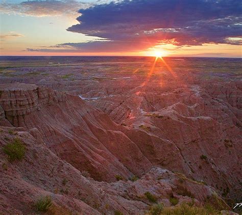 Badlands Sunrise - Martin Spilker Photography