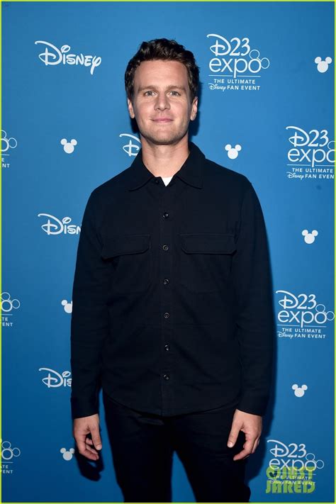 Kristen Bell, Jonathan Groff, & Idina Menzel Promote 'Frozen 2' at D23 ...