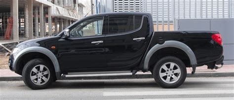 Mitsubishi Triton: The Awesome Compact Pickup You Can't Have - The News ...