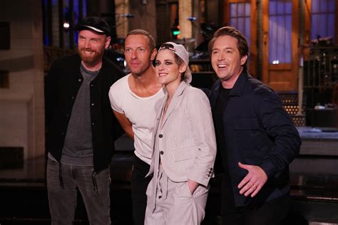 Coldplay Dance Along With the Audience in Theatric 'SNL' Performance | SPIN