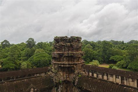 Angkor Wat temple 12888709 Stock Photo at Vecteezy