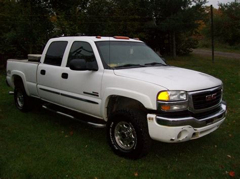 2005 GMC Sierra 2500HD Test Drive Review - CarGurus.ca