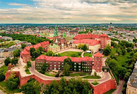 Wawel Castle in Krakow: Everything You Need to Know (2023)