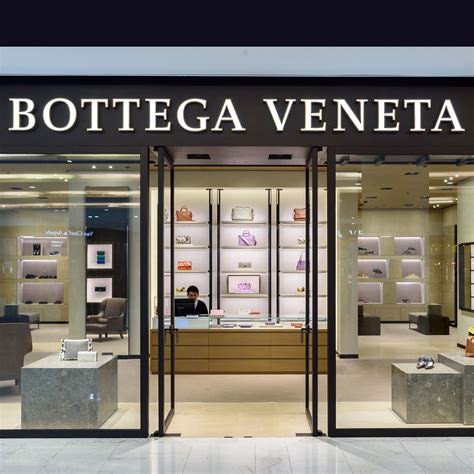 "Bottega Veneta" แบรนด์กระเป๋าอันล้ำค่า ที่ Emporium