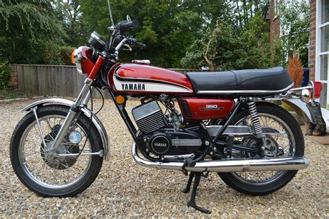 Restored Yamaha RD350 - 1975 Photographs at Classic Bikes Restored |Bikes Restored