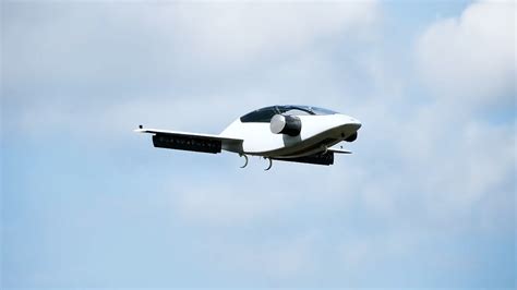 A Lilium flying car successfully took it's first test flight in Germany ...