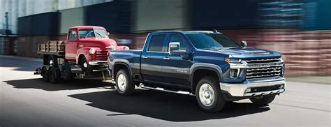 What Are the 2023 Chevy Silverado Towing Features?