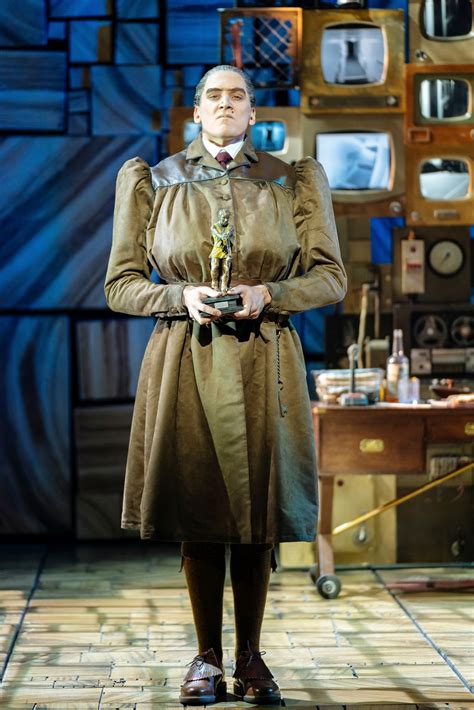 First look at Elliot Harper as Miss Trunchbull in the Royal Shakespeare ...