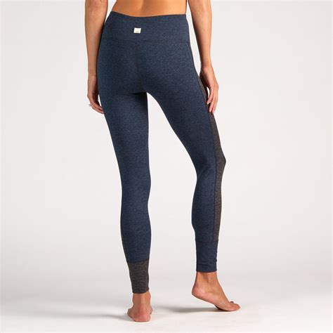 Vuori Women's Asymmetric Block Leggings Midnight - Sportique