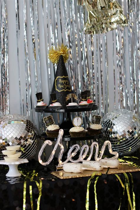 New Year's Party Ideas | Photo 2 of 26 | Catch My Party