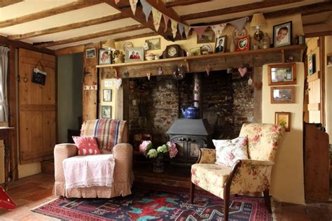 Interiors - Charlotte Coward-WIlliams | Country cottage living room, English cottage interiors ...