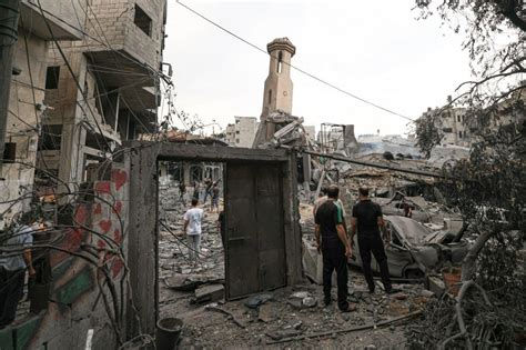 Photos: Rubble of Yasin Mosque of Shati' refugee camp in Gaza destroyed by Israeli airstrikes