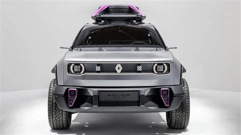 √2025 Renault 4 electric SUV previewed with off-road concept car - Drive 52