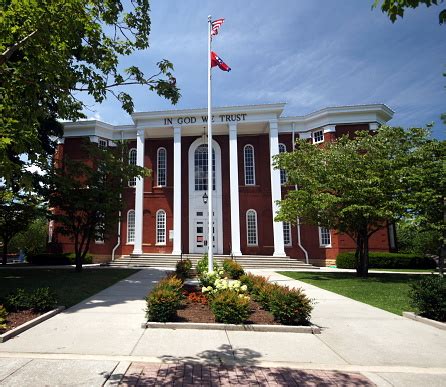 Putnam County Courthouse Stock Photo - Download Image Now - iStock