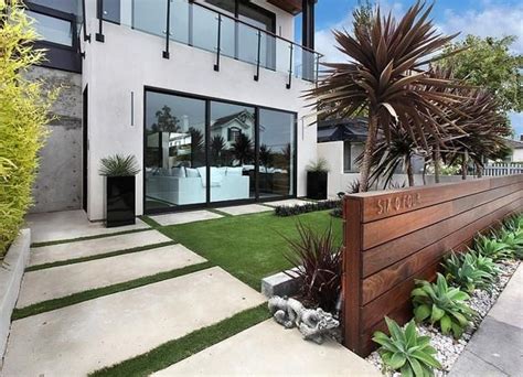 50 Modern Front Yard Designs and Ideas — RenoGuide - Australian Renovation Ideas and Inspiration