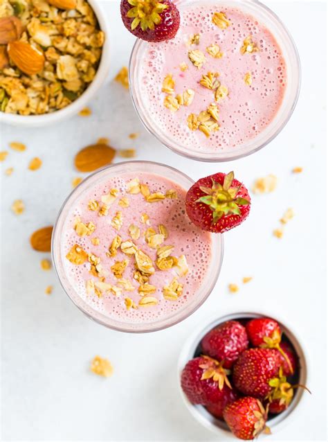 Strawberry Smoothie – WellPlated.com