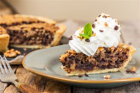 Recipe for Kentucky Derby Bourbon Chocolate Walnut Pie