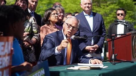 Inslee signs mandate for carbon-free electricity by 2045