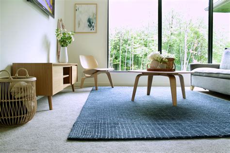 Tips for Using Area Rugs Over Carpet