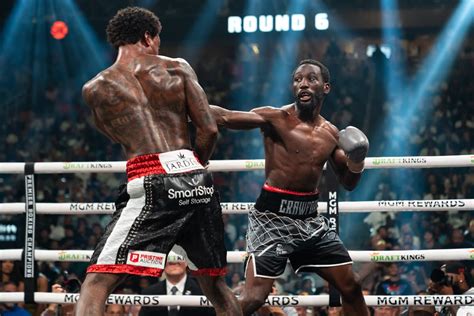 Fight video highlights: Terence Crawford dominates, drops & stops Errol ...