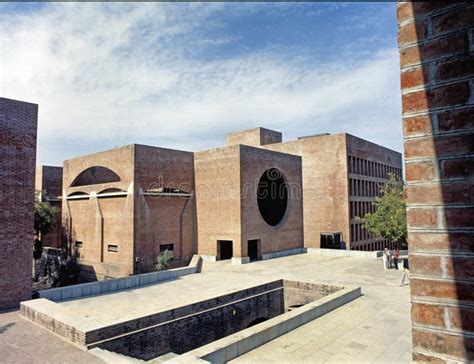 IIM Ahmedabad 1986 Architectural Marvel Editorial Stock Image - Image of institute, university ...