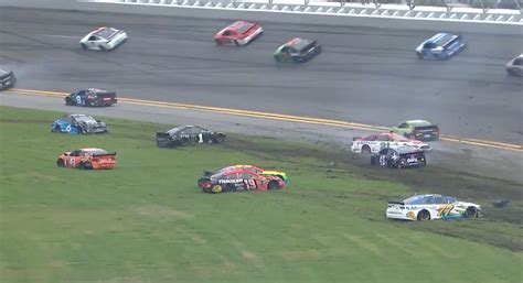 Video: Huge Wreck At Daytona 500 On Sunday Afternoon - The Spun