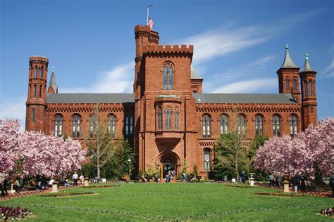 Smithsonian Office of Visitor Services | Washington DC