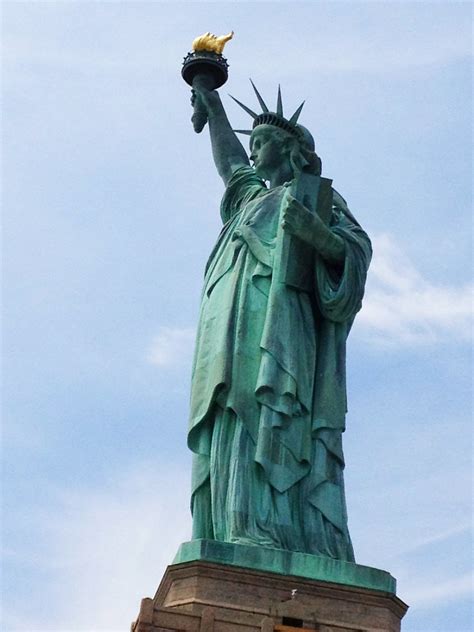 Grand photos of the colossal Statue of Liberty in New York City (PHOTOS) | BOOMSbeat