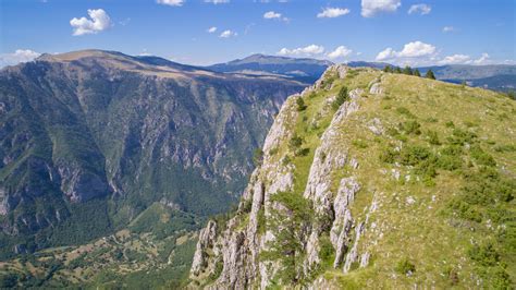 Durmitor National Park - a UNESCO World Heritage Site in Montenegro - Meanderbug