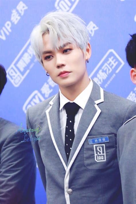 idol producer season 1 lin yanjjun - Google Search Chinese Man, People Clothes, Boy Idols, Asian ...