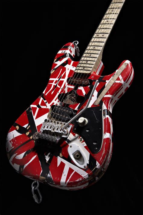 Eddie and Fender Unveil New Frankenstein Replica | Van Halen News Desk