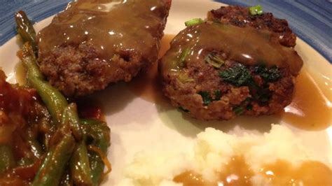 Beef and Bacon Rissoles With Gravy Recipe - Food.com | Recept