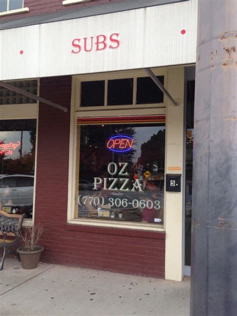 Oz Pizza – Fairburn, GA | Burgers, Barbecue and Everything Else